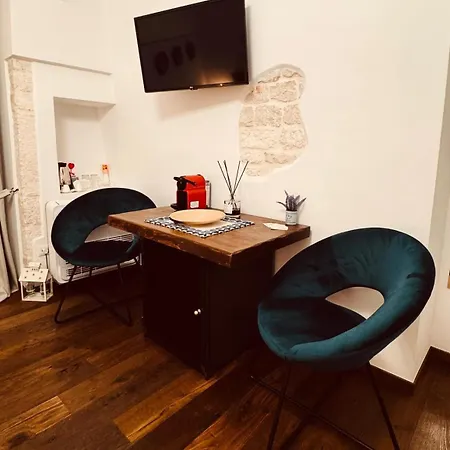 Dimora Pozzo Epifani - *